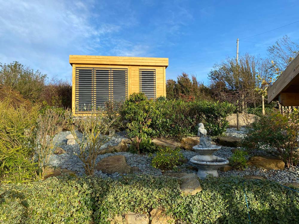 beautissimo-spa-day-halifax-scandinavian-glass-fronted-sauna